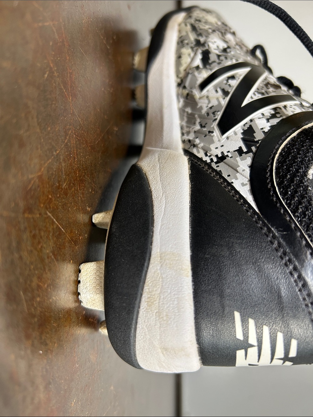 New Balance 4040v5 Turf Trainers Gray,Black, White Camo Baseball Cleats Size 5.5 - Picture 10 of 13